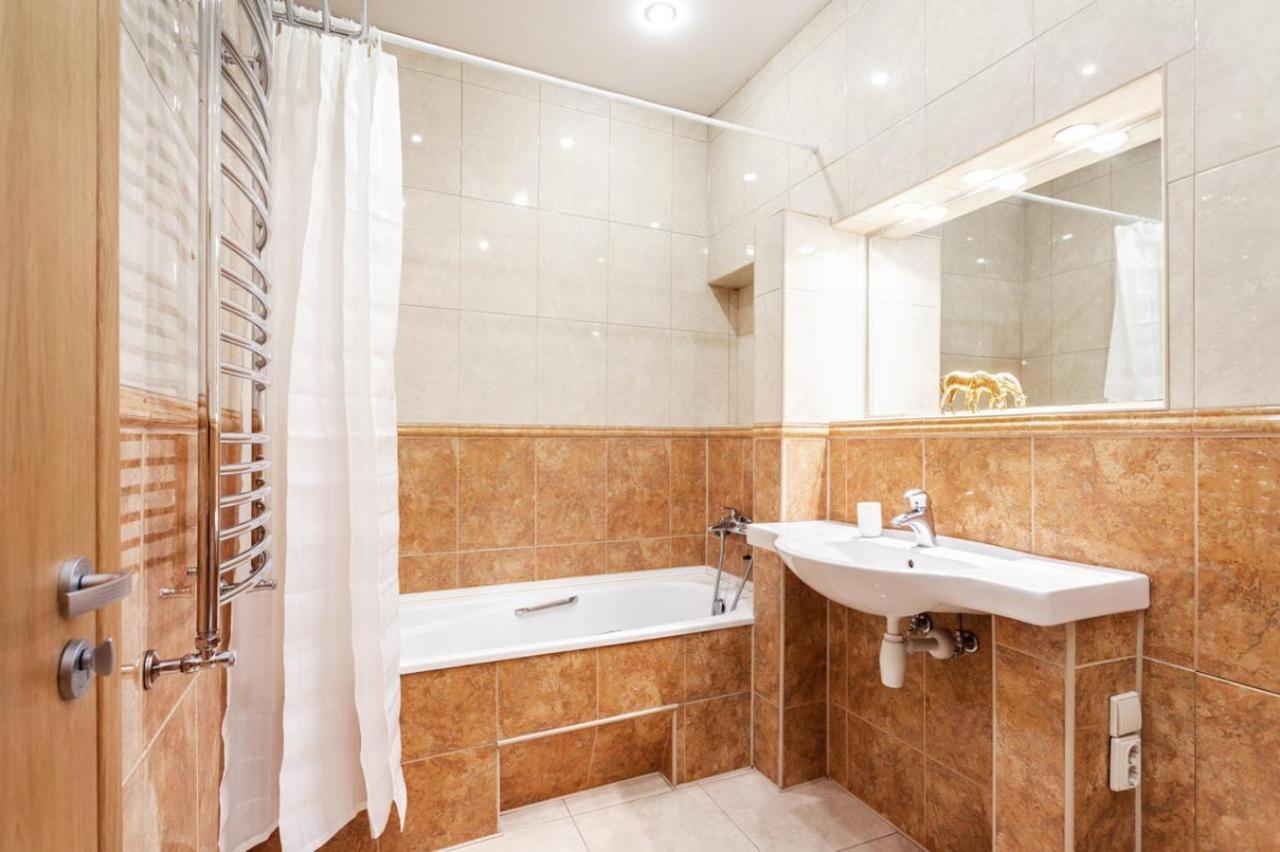 Saint John 2 Bedroom Cottage By Reside Baltic Vilnius Bagian luar foto
