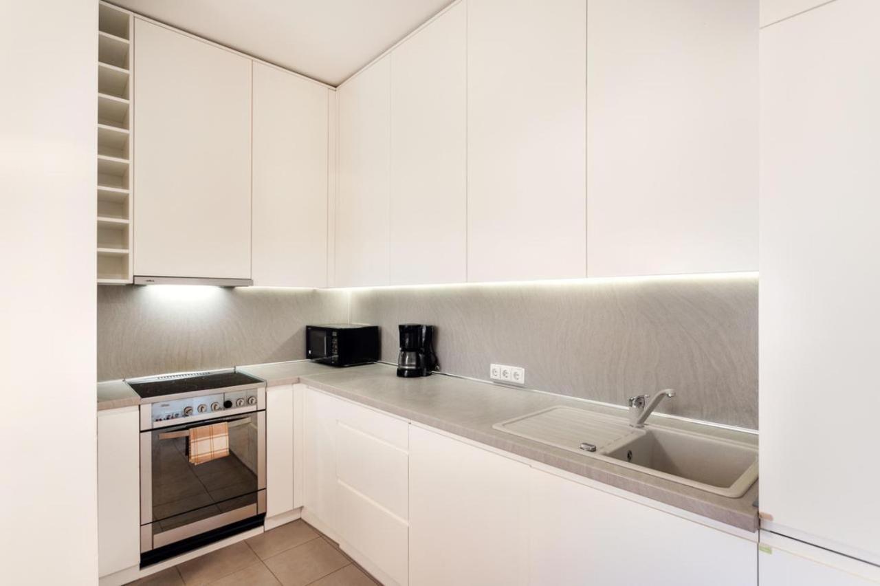 Saint John 2 Bedroom Cottage By Reside Baltic Vilnius Bagian luar foto